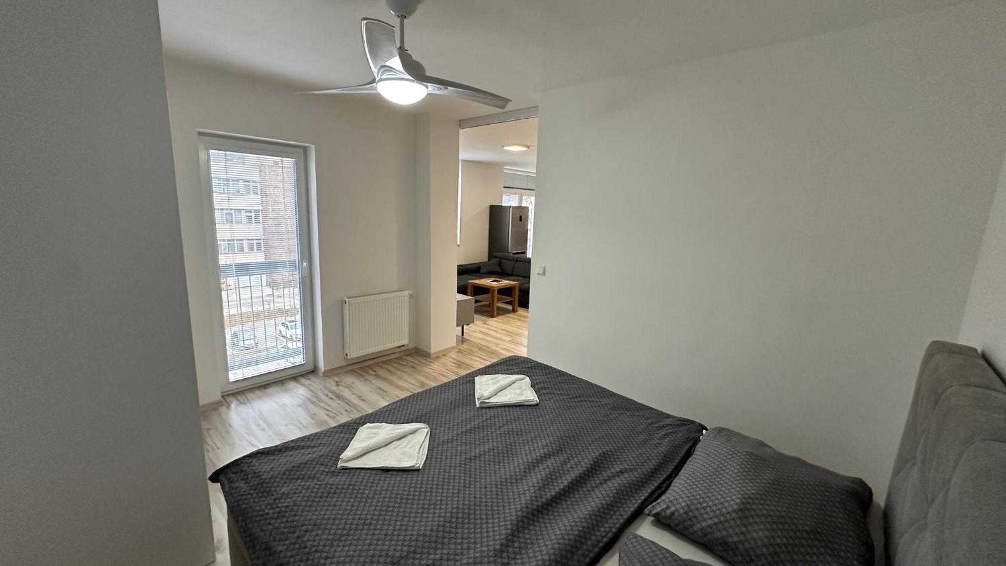 2 Room Apartment With Balcony ลิฟตอฟสกีมิคูลาช ภายนอก รูปภาพ