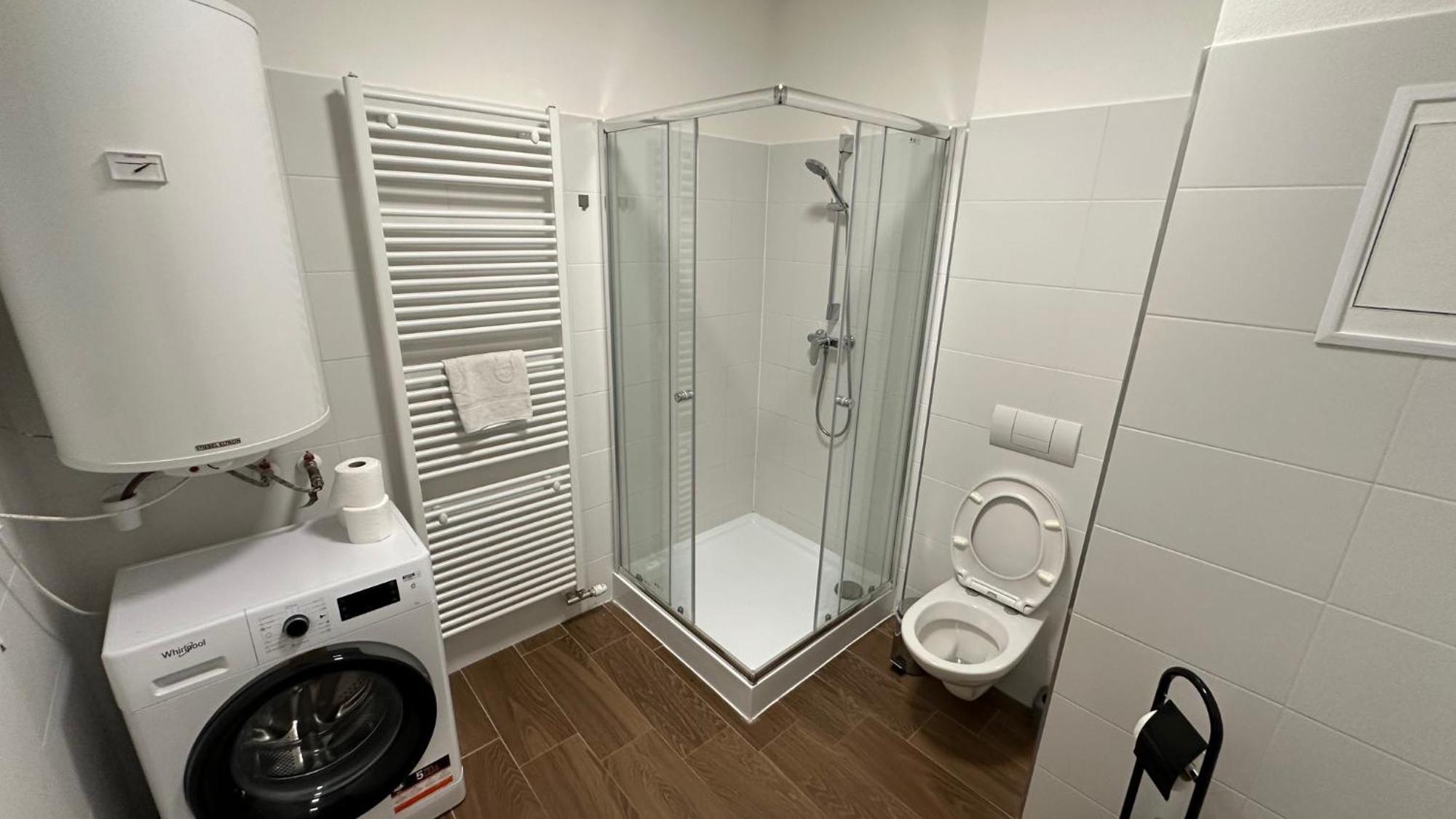 2 Room Apartment With Balcony ลิฟตอฟสกีมิคูลาช ภายนอก รูปภาพ